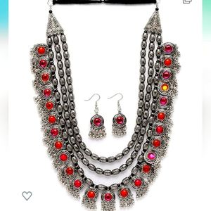 Necklace set